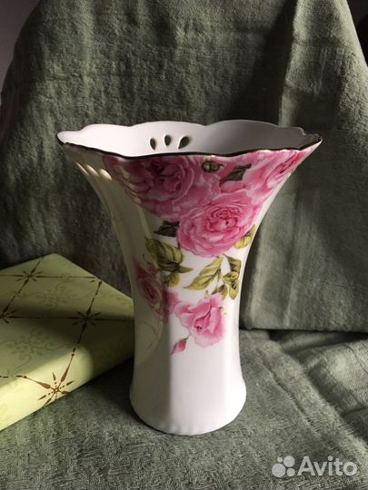 Ваза, фарфор