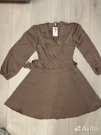 Платье бежевое