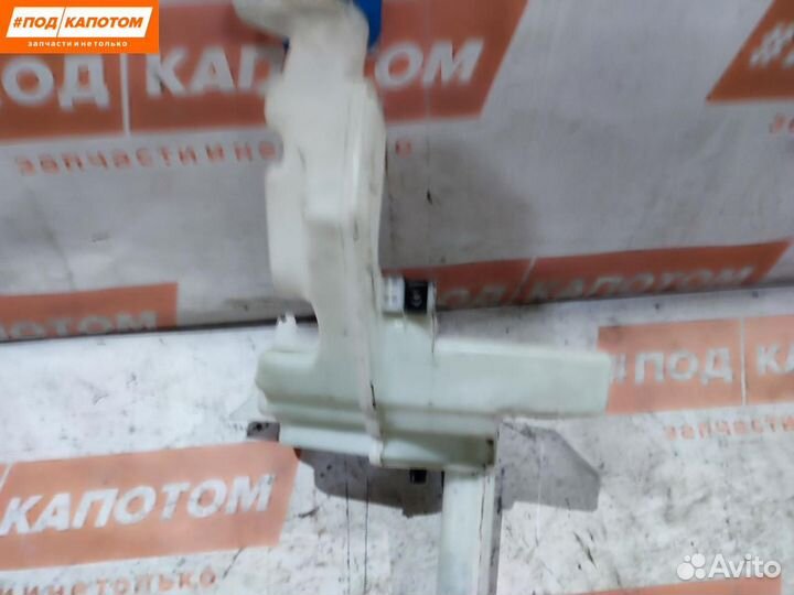 Бачок омывателя передний Volkswagen Passat B6 2007