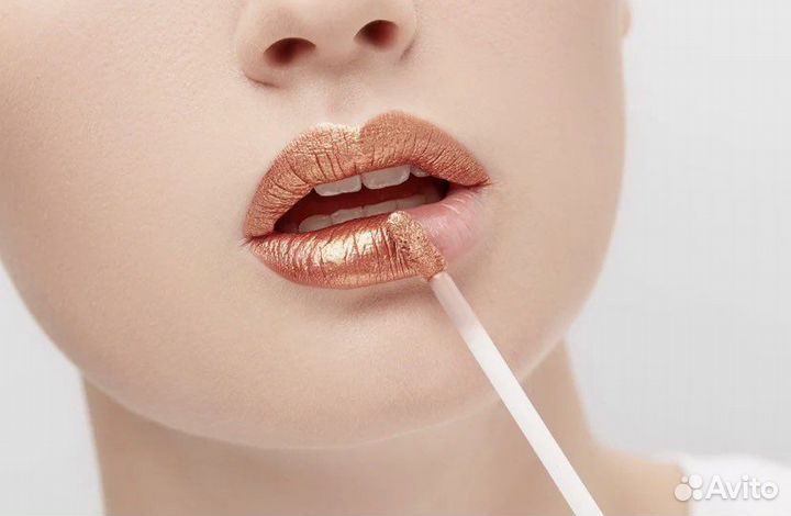 Блеск для губ Revolution (Новый)