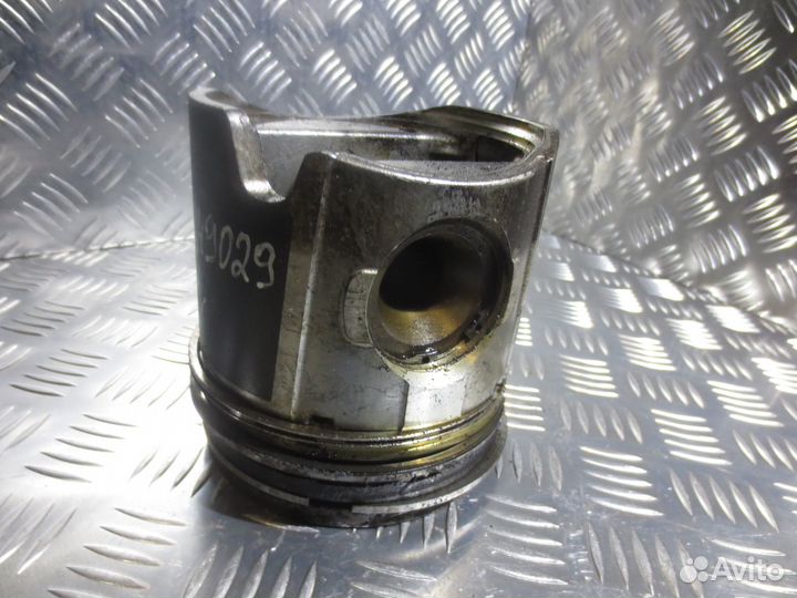 Поршень Mahle/knecht 125L118