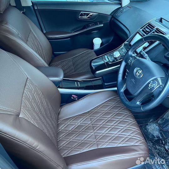 Авточехлы из экокожи Toyota Sai