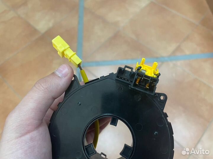 Контакт подушки безопасности на Hyundai Accent