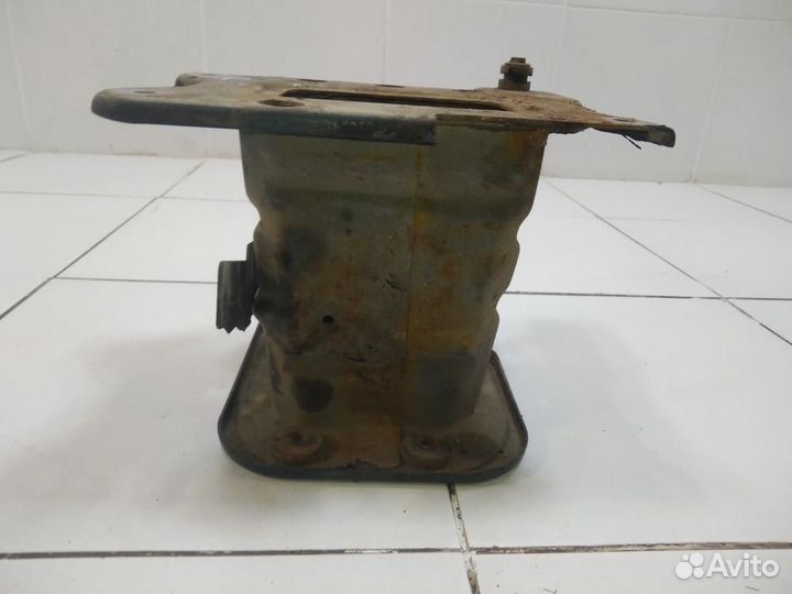 Кронштейн усилителя переднего бампера Chevrolet Ca