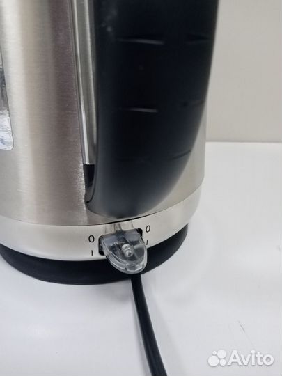 Электрочайник Redmond RK-M1482