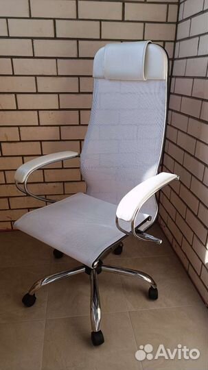Офисное кресло Метта