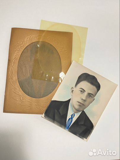 Портрет в картонной рамке