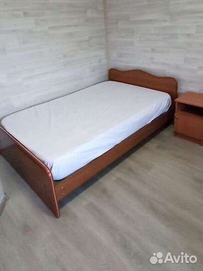 Кровать с матрасом 120/190