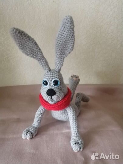 Вязанные игрушки. Заяц