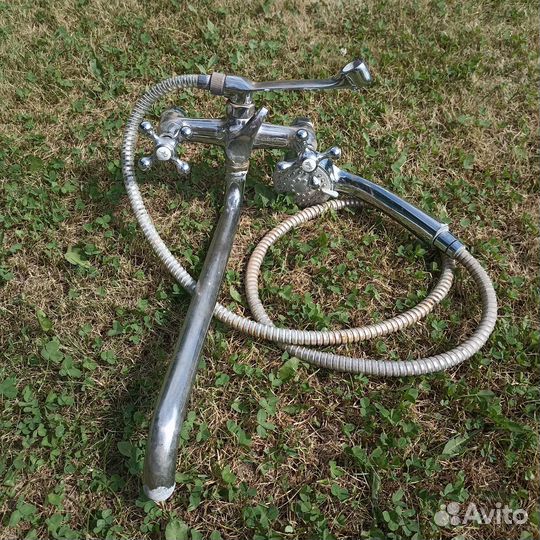 Смеситель для ванны с душем б/у