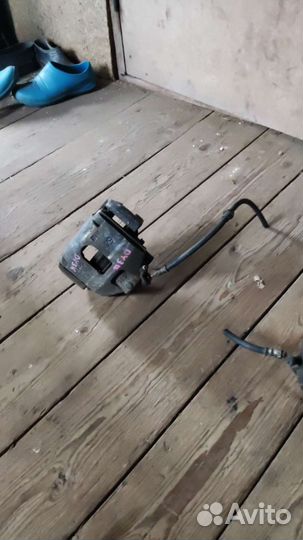 Передние суппорта Mazda demio DY