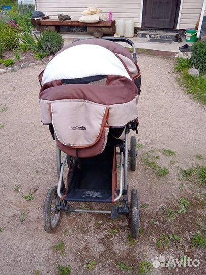 Прогулочная коляска