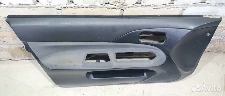 Передние дверные карты Mitsubishi Lancer IX