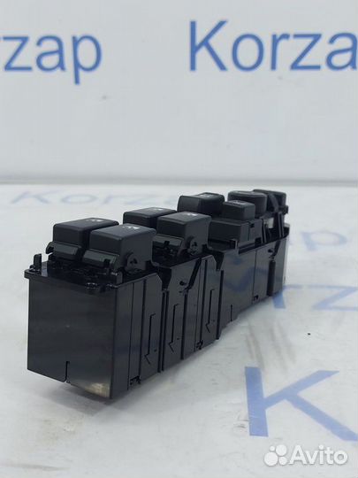 Блок управления стеклоподъемниками Kia Mohave HM