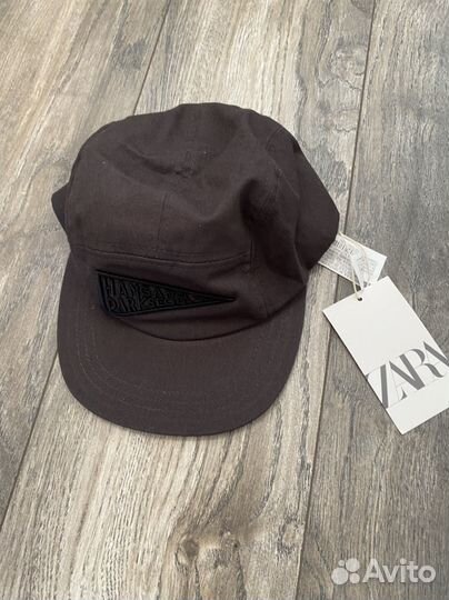 Бейсболка кепка zara на 6-9 лет