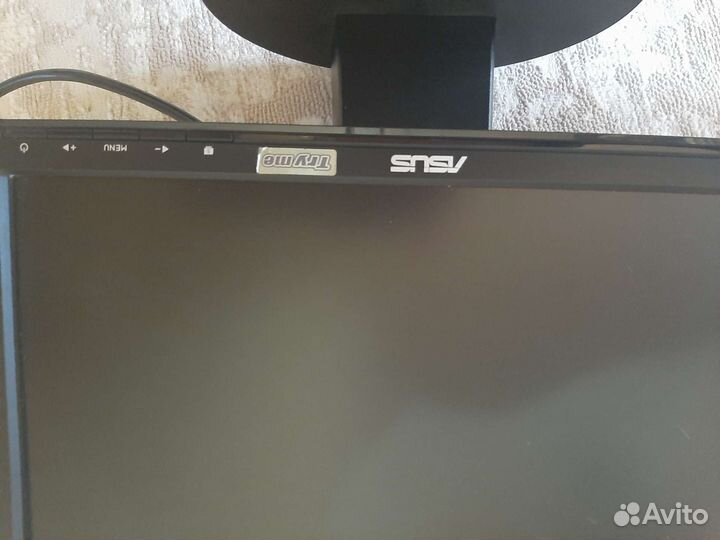 Монитор Asus 17