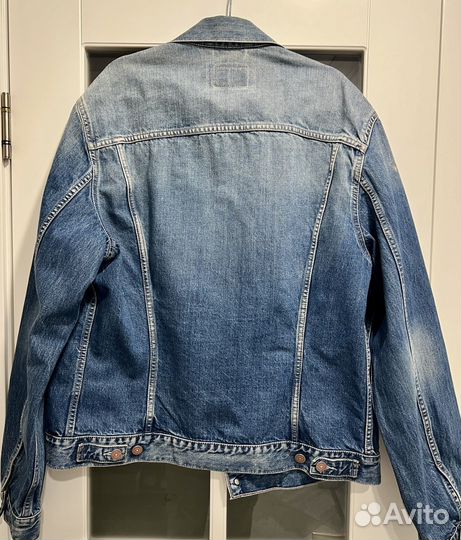Джинсовая куртка levis