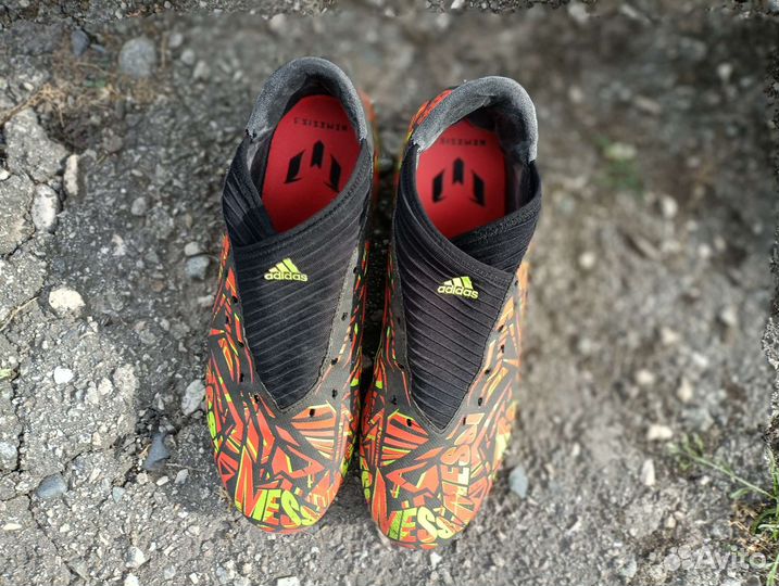 Футбольные бутсы adidas nemeziz messi.1