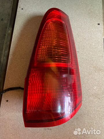 Фонарь задний Nissan Serena C24