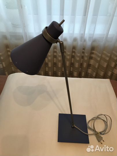 Лампа настольная