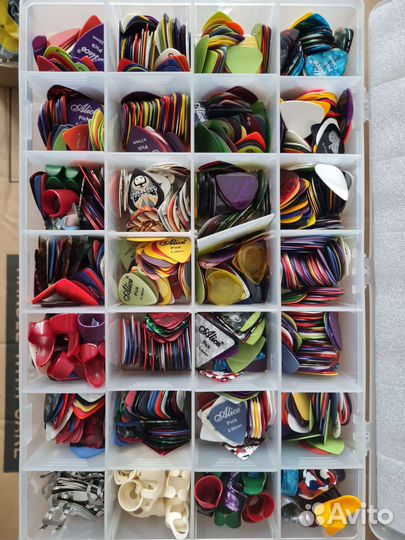 Акустическая гитара