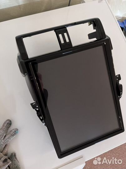 Android Магнитола в стиле Tesla