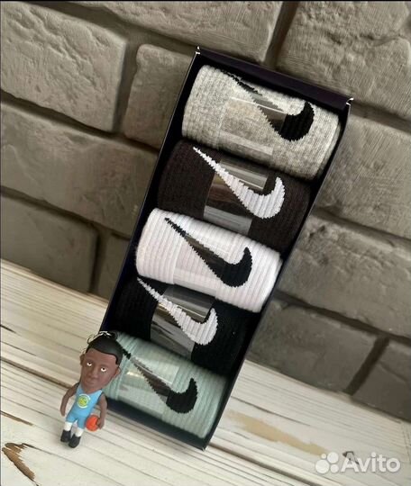 Носки Nike и Adidas