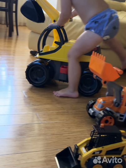 Большой экскаватор Lena