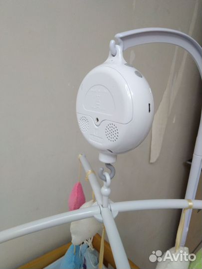 Музыкальная карусель на кроватку