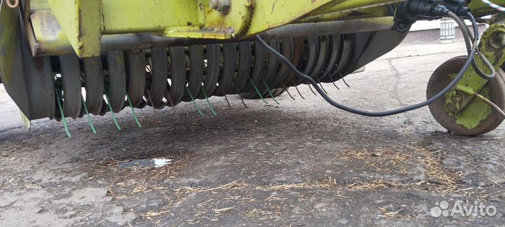 Пресс-подборщик Claas Rollant 44, 1999