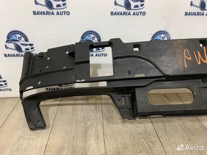 Направляющая заднего бампера Bmw 7 F01/F02 N63B44A