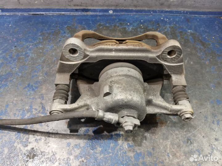 Суппорт передний правый Volkswagen Golf 7