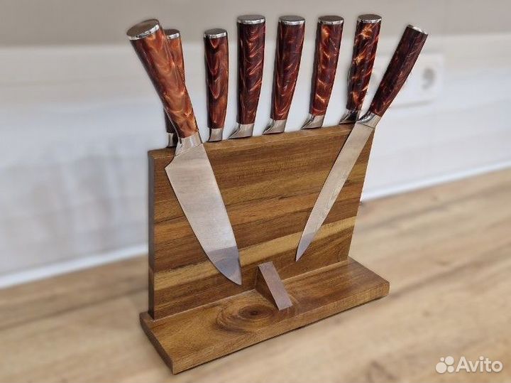 Кухонный набор (8 ножей с подставкой и точилкой)