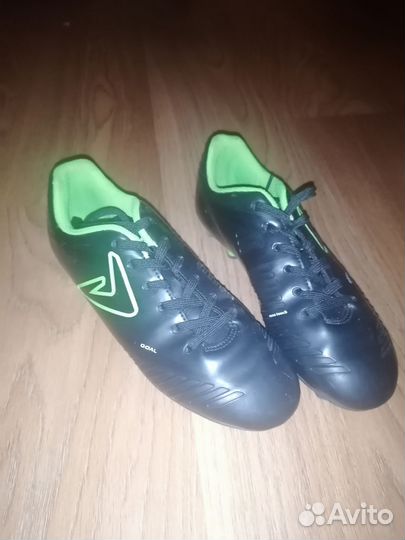 Футбольные бутсы demix