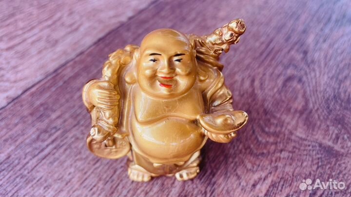 Статуэтка будды, приносящая богатство
