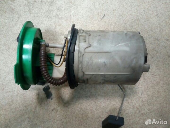 Бензонасос Volkswagen Golf 1K1 AXX