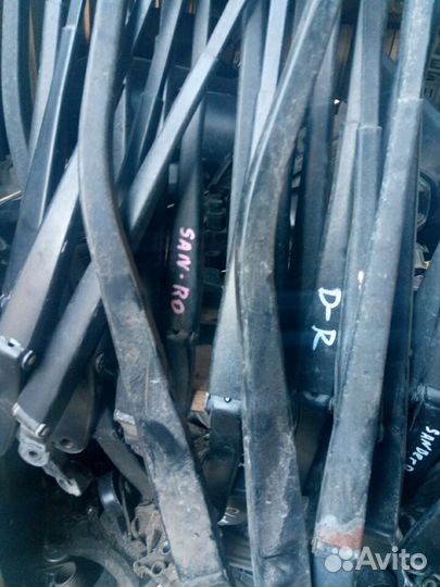 Поводок дворника Рено