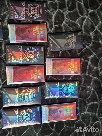 Чехлы и защитные стекла