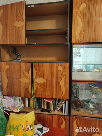 Шкаф сервант