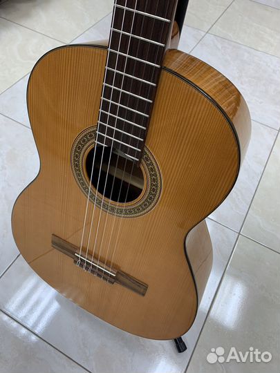 Классическая гитара Кремона