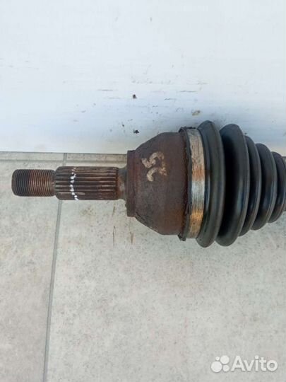 Полуось передняя левая (приводной вал, шрус) Ford