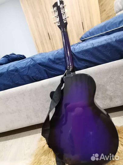 Акустическая гитара