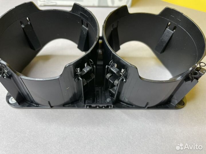 Подстаканник Mercedes S w221 в наличии Оригинал