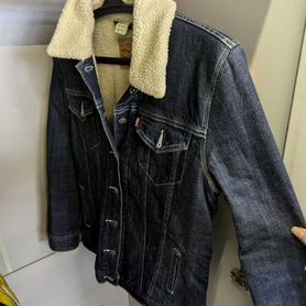 Джинсовая куртка женская levis 46