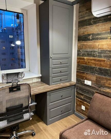 Рабочая зона у окна