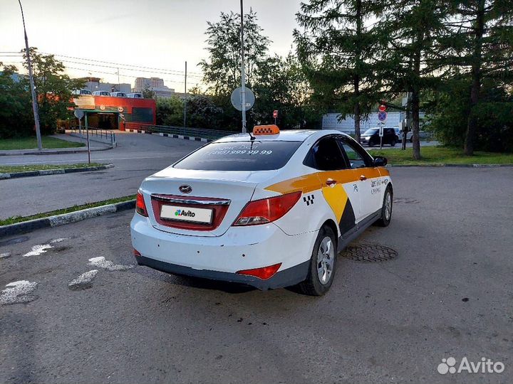 Hyundai Solaris 1.6 AT, 2015, 195 000 км