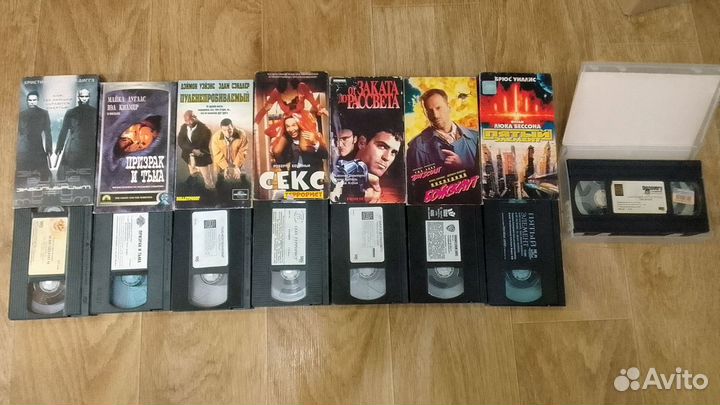 Видеокассеты с фильмами. Лицензия