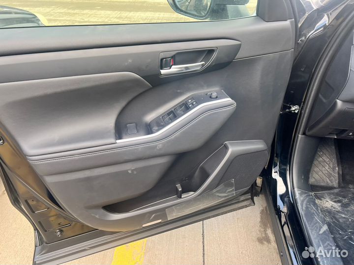 Toyota Highlander 2.4 AT, 2023, 20 км