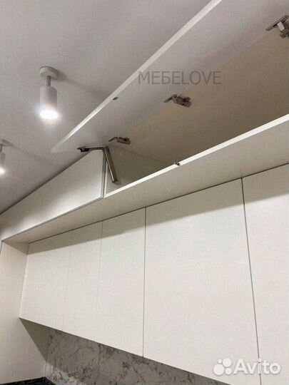 Кухонные гарнитуры на заказ с техникой