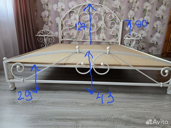 Кровать с матрасом 160х200